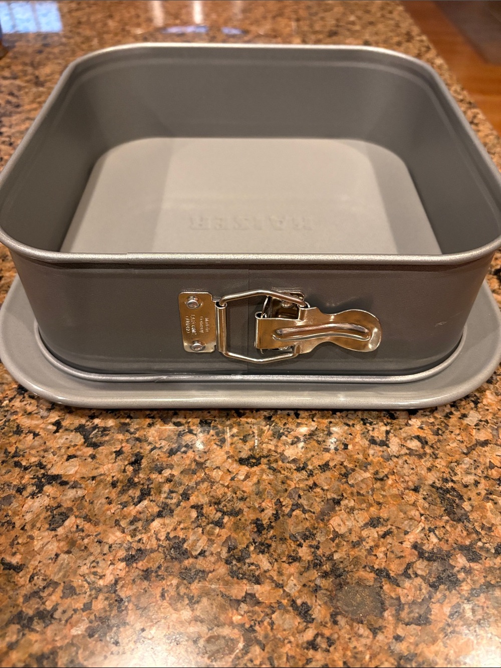 Kaiser Backform Nonstick Square Springform 9" Sq. Cake Pan Quadro La Forme J65